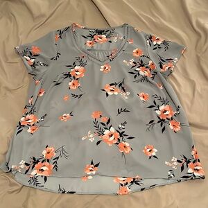 Torrid 00 Gray Floral Blouse